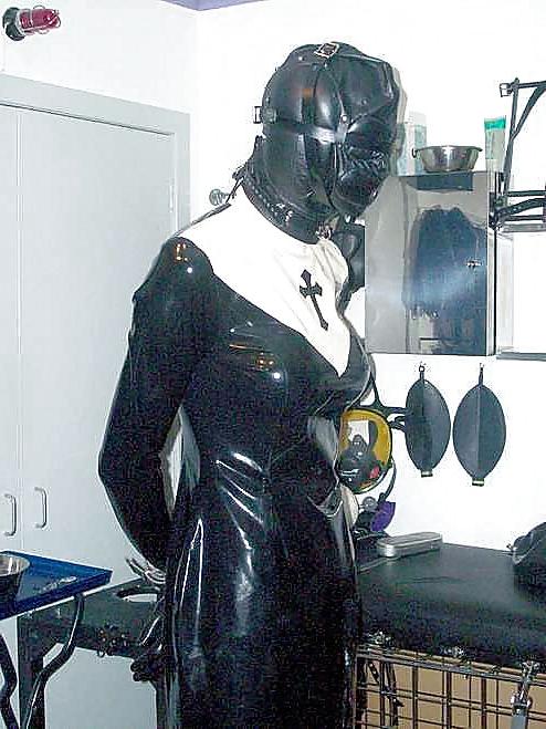 10P Steffy, die Gummipuppe