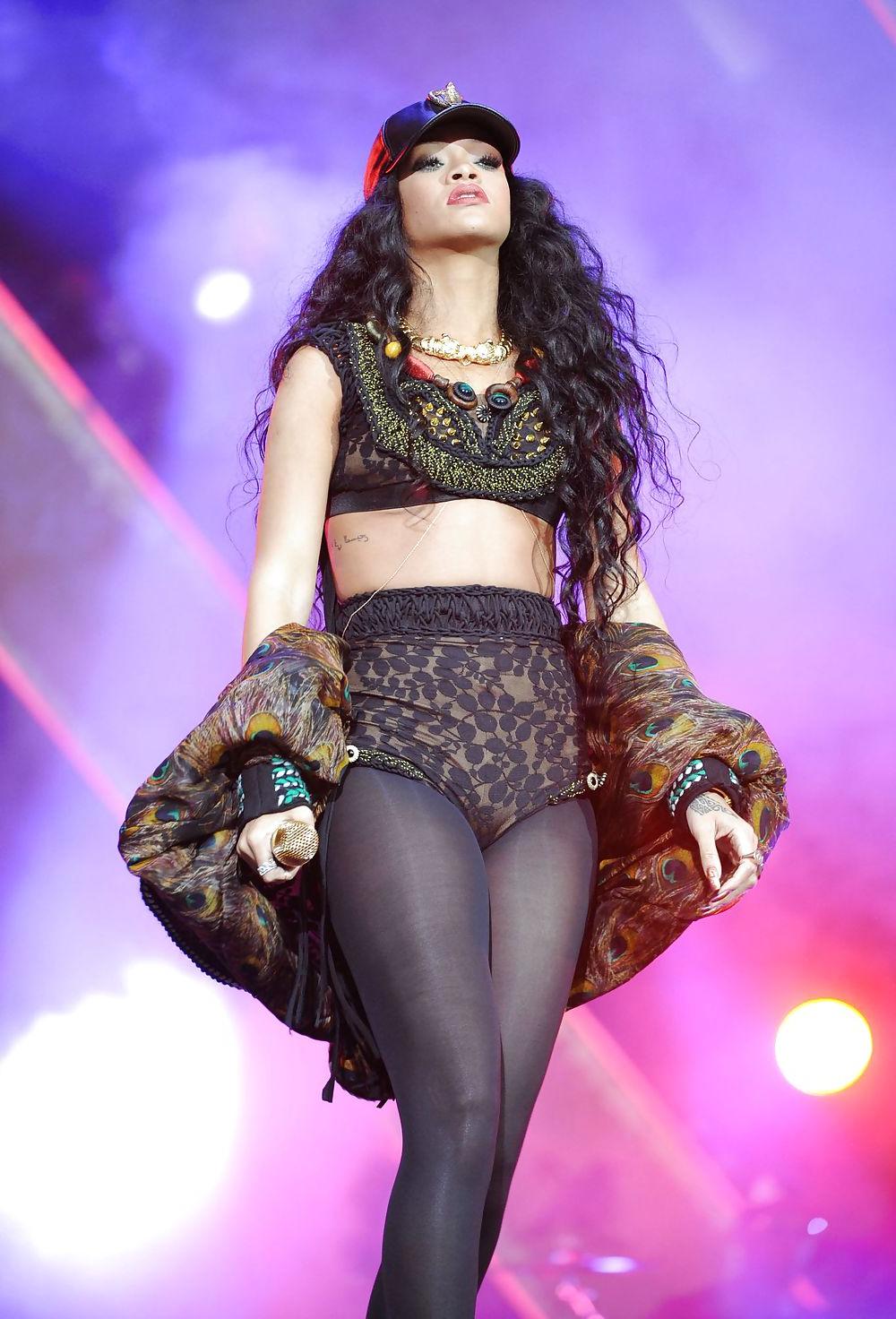 16P Sexy Rihanna Pantyhose