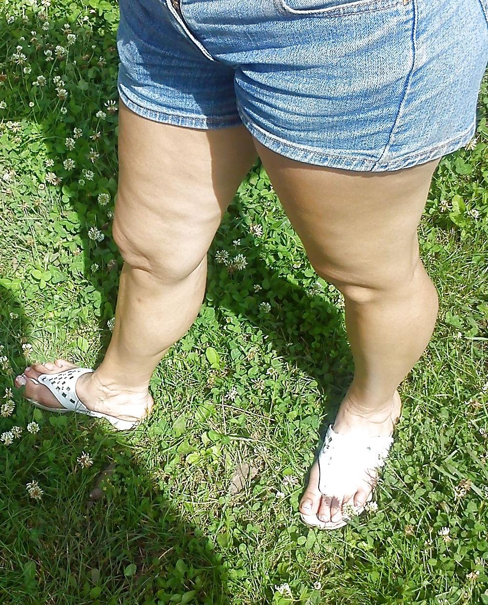 5P My moms feet pics