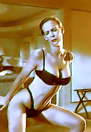 14P Jamie Lee Curtis .... the perfect body .
