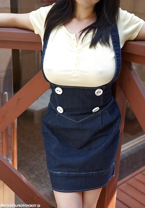 25P The Japanese mature woman of a beautiful enormous breast.1