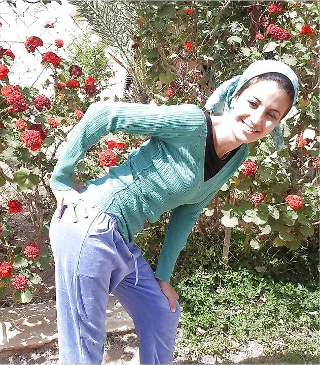14P Another arab slut at home