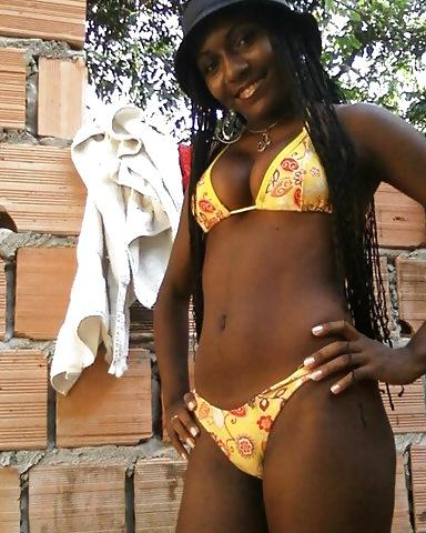 25P Girls from the favelas of Rio de Janeiro.(Personal Archive)
