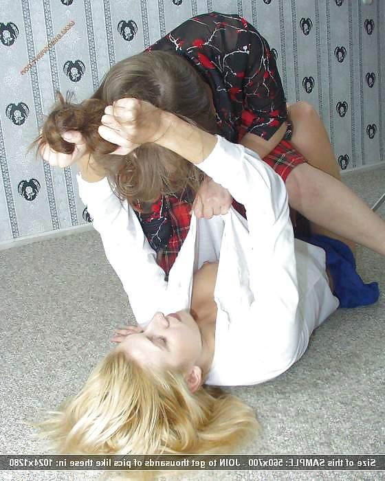 21P Yet more catfighting ladies