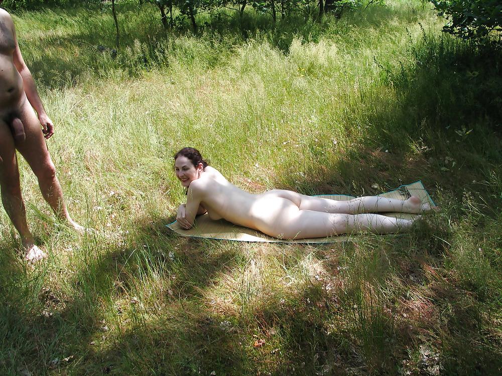 25P Sabine has a good fuck when nude outdoor