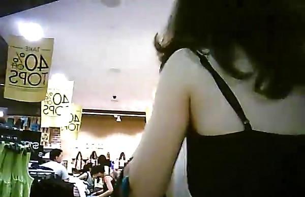 9P Slut JuzminHua Shopping Trip was Snapped by Hidden Cams