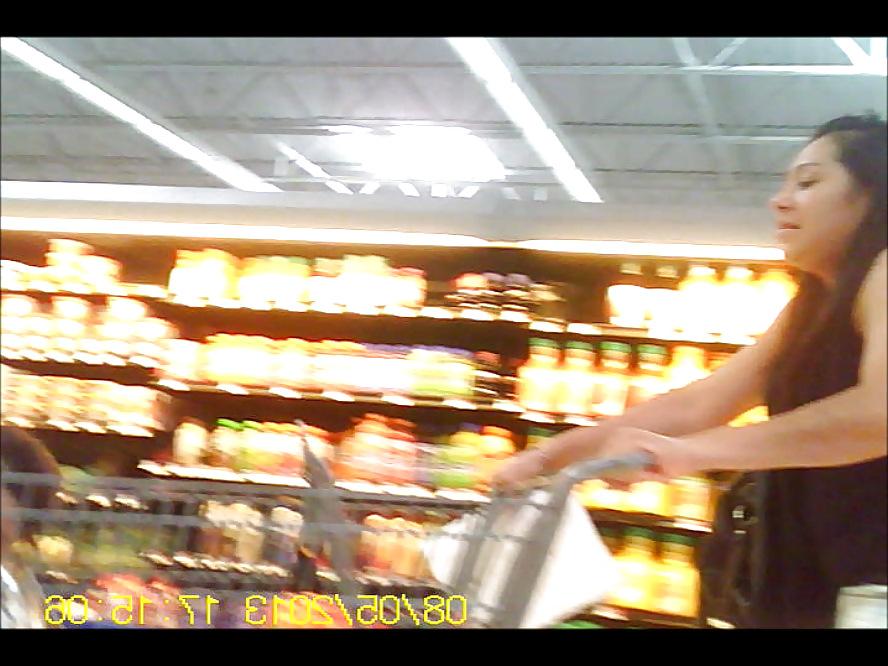 25P Are these Your Wives? Public Exposure