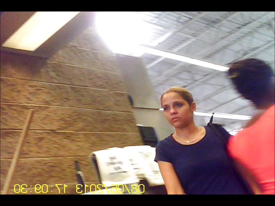 25P Are these Your Wives? Public Exposure