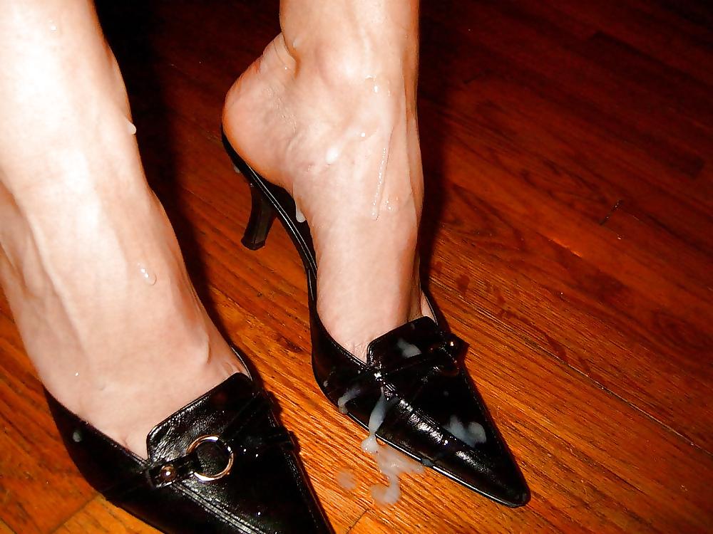 9P THE ILLUMINATI'S HIDEN FOOT FETISH ARCHIVES