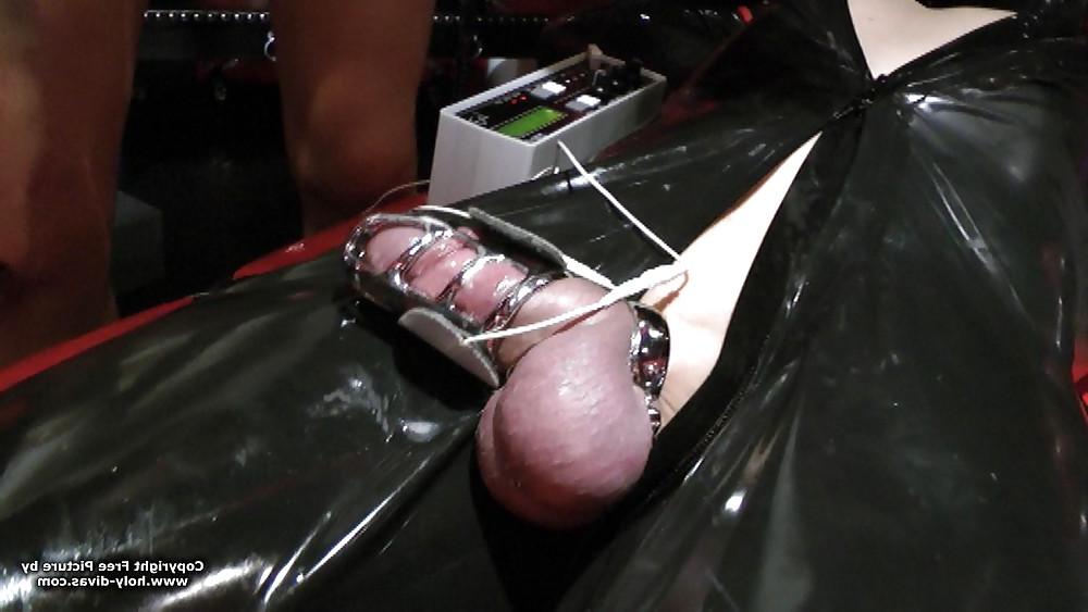 15P Rubber Slave in Chastity