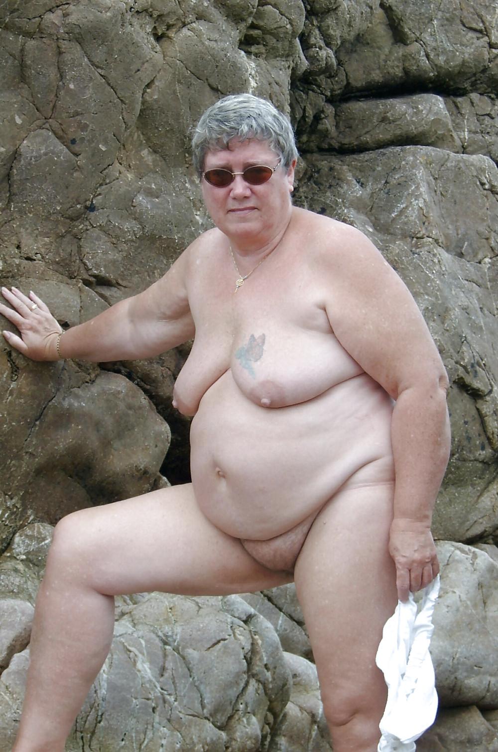 25P Grannies in holiday