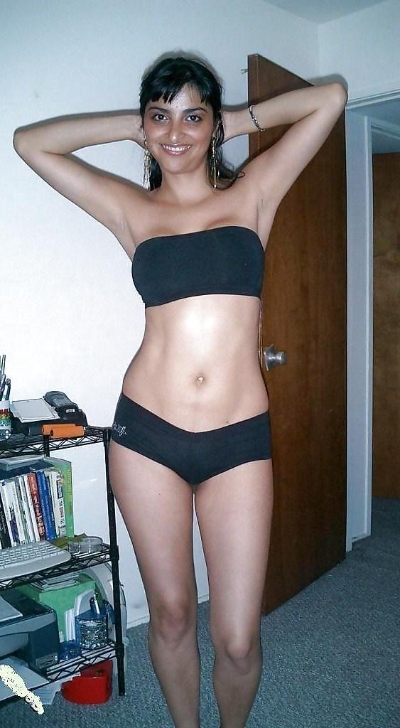 25P Pakistani Girl from Oslo with beautiful body 