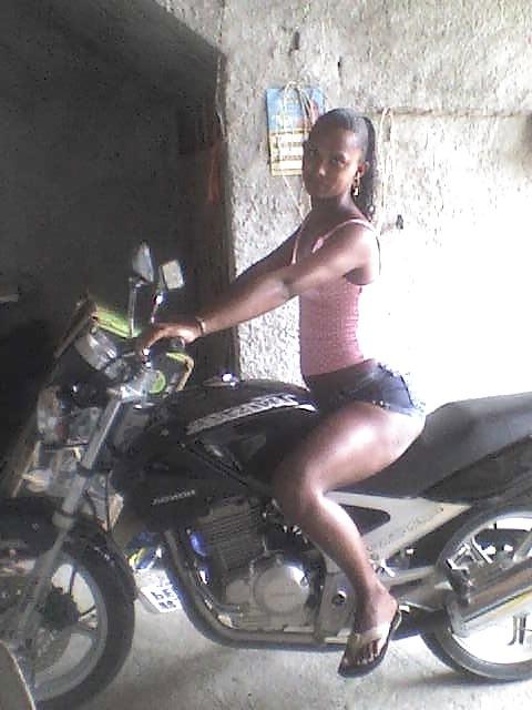 25P Girls from the favelas of Rio de Janeiro.(Personal Archive)3