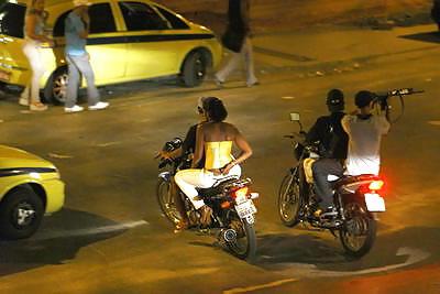 25P Girls from the favelas of Rio de Janeiro.(Personal Archive)3
