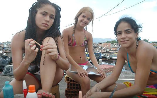 25P Girls from the favelas of Rio de Janeiro.(Personal Archive)3
