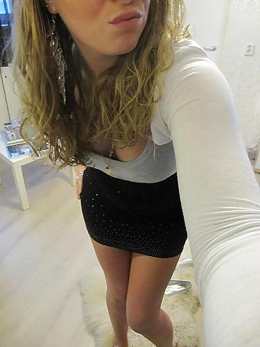 25P Blond dutch girls 