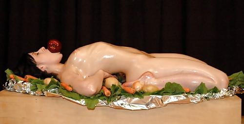 24P Girl on a Plate!