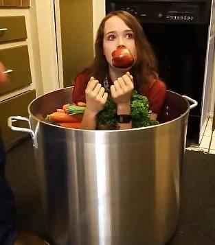 24P Girl on a Plate!