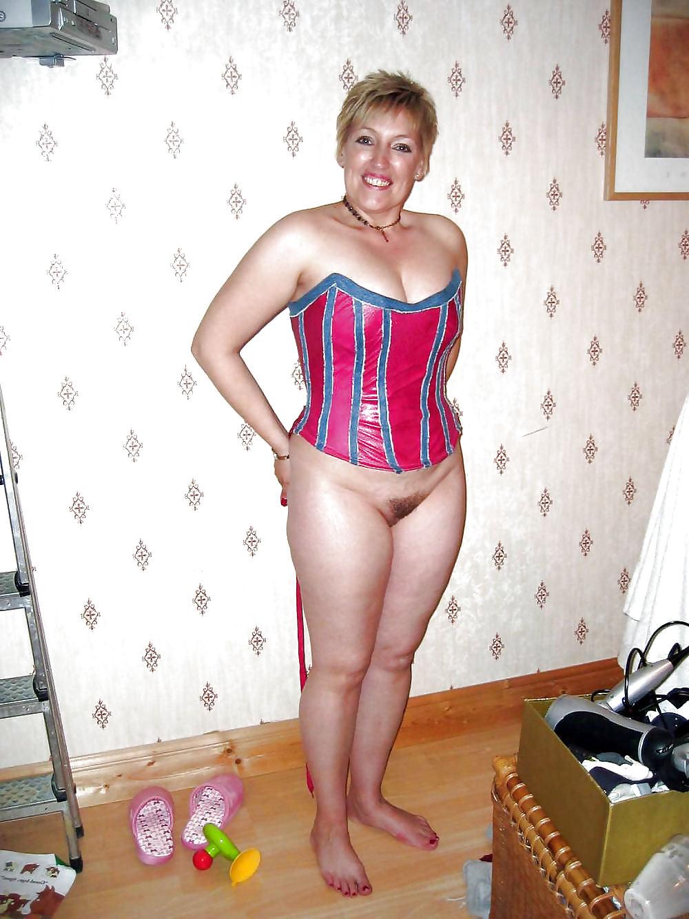 15P Mature White Women from the Net #1