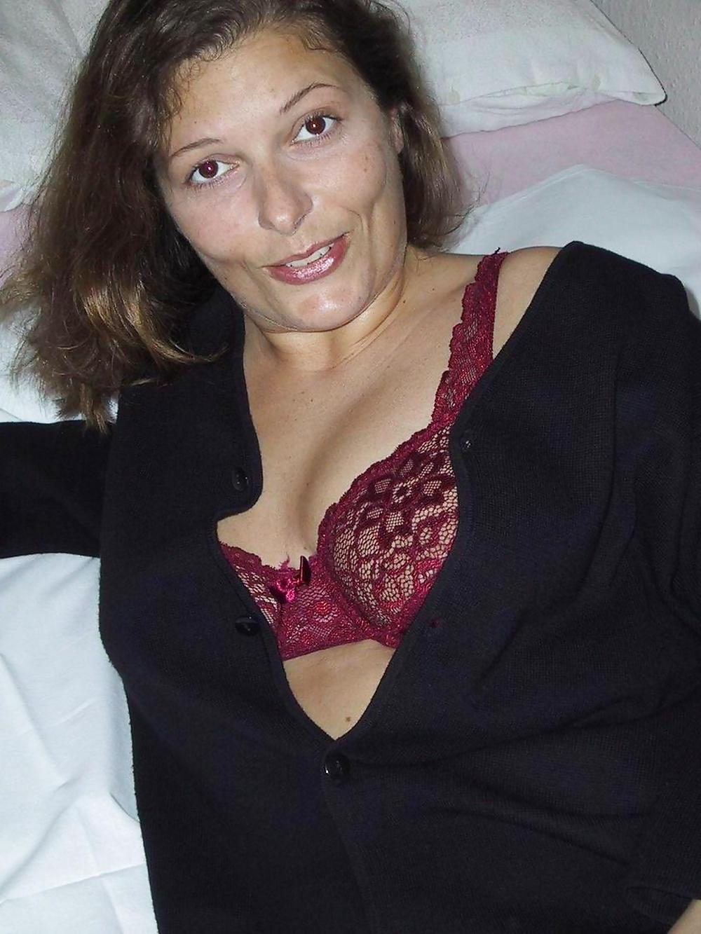 25P THE HOTTEST PREGNANT MOM