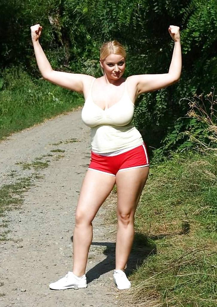 14P Blonde With Big Tits In The Park