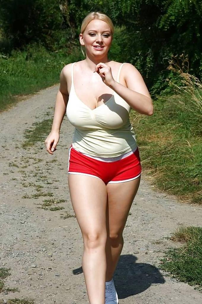 14P Blonde With Big Tits In The Park
