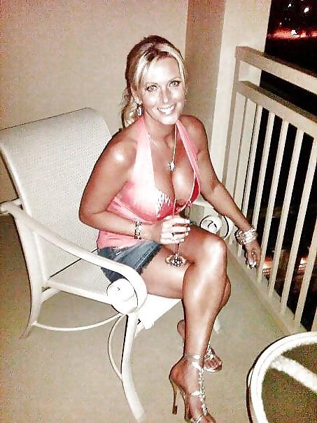 10P The Milf Files