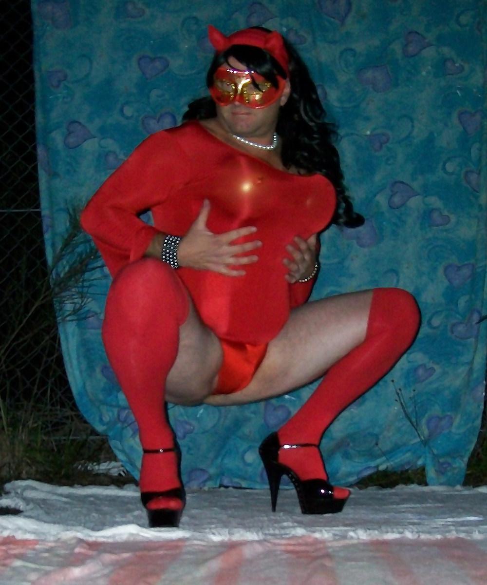 12P The only thing missing is a black cock behind me