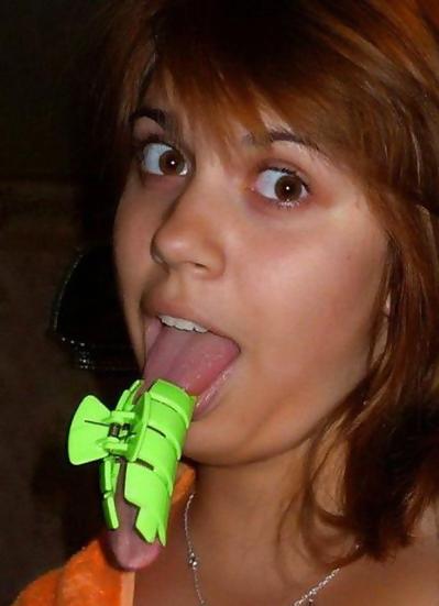 20P Chicks With Freakishly Long Tongues 5