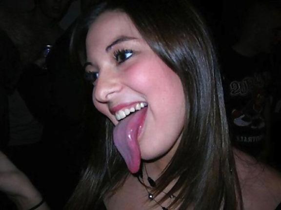 20P Chicks With Freakishly Long Tongues 5