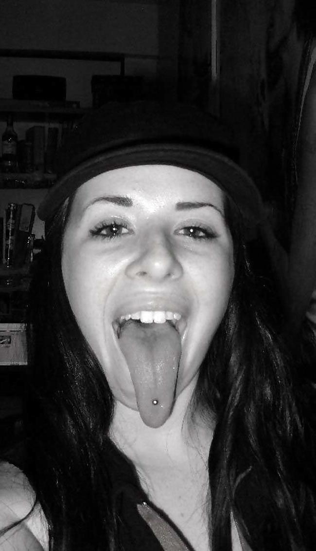 20P Chicks With Freakishly Long Tongues 5