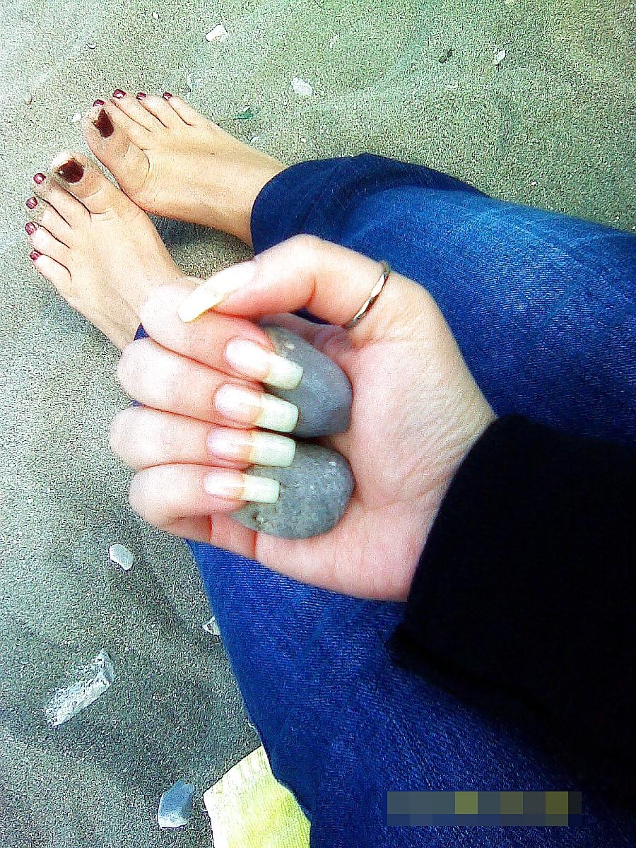 25P Zoccole con unghie lunghe. Long Nails