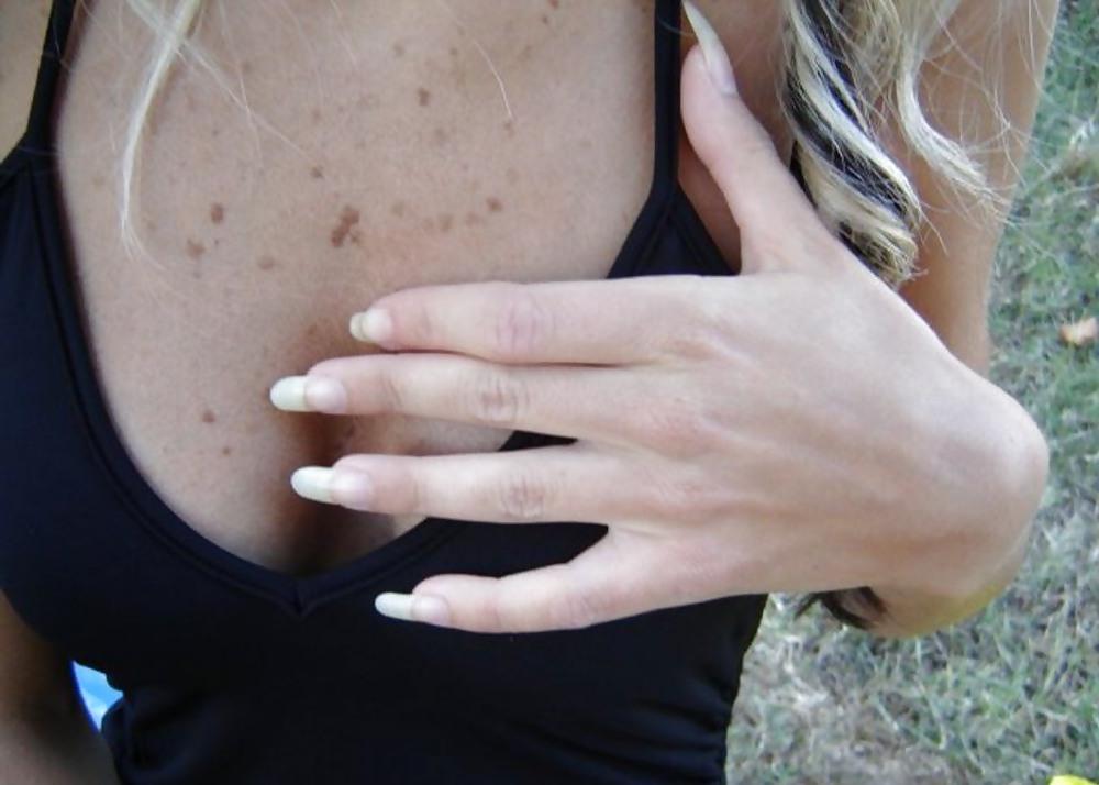 25P Zoccole con unghie lunghe. Long Nails
