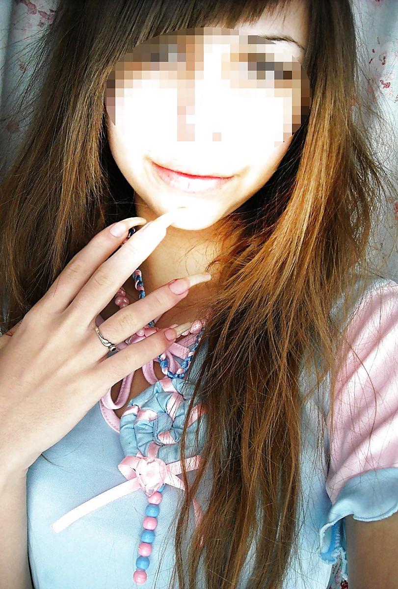 25P Zoccole con unghie lunghe. Long Nails