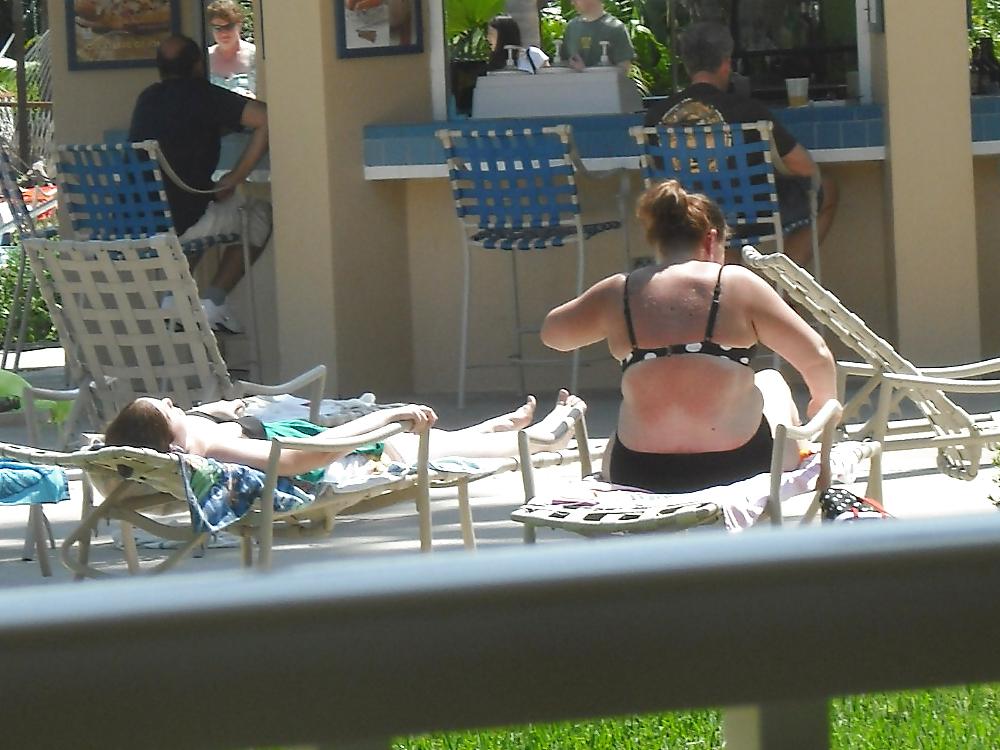 10P Candid Poolside BBW 1