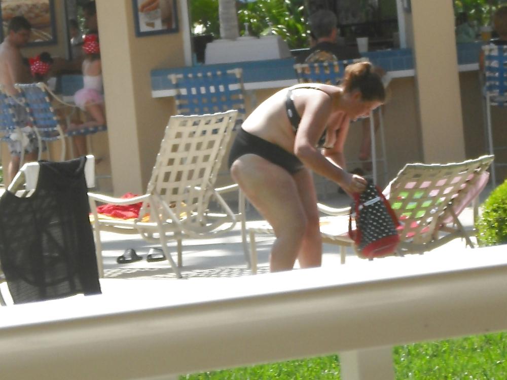 10P Candid Poolside BBW 1