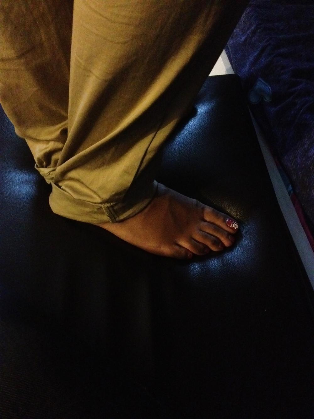 11P Indian girl lickable feet