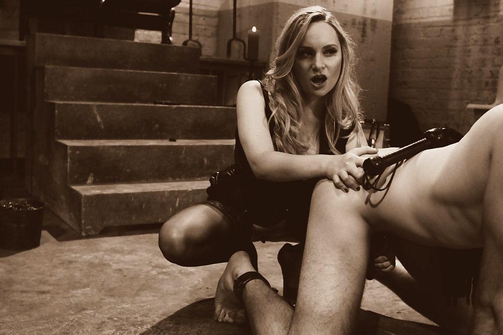 15P Mistresses & Slaves