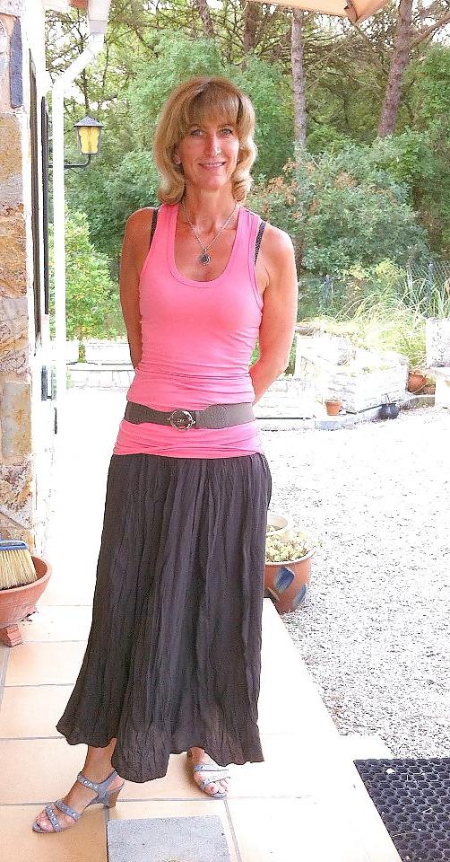 12P How do you fuck Dutch mom and her girls