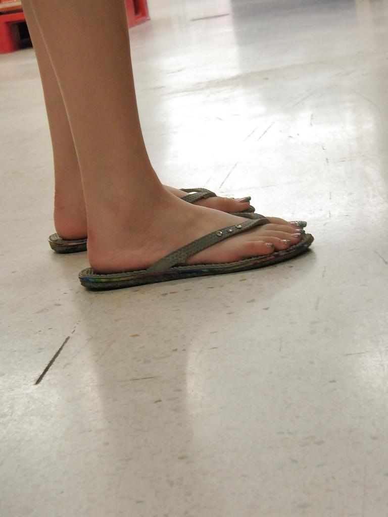 22P Hot chicks with long nails and long toenails 3
