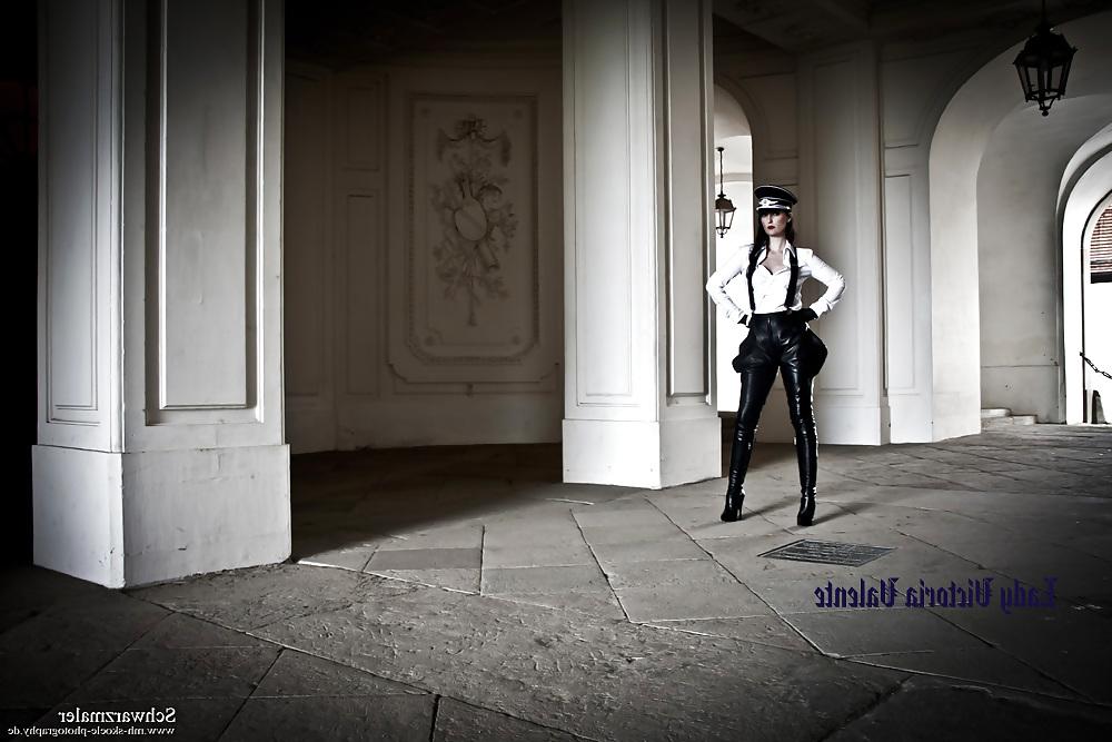10P Lady Victoria Valente Uniform Fetish 