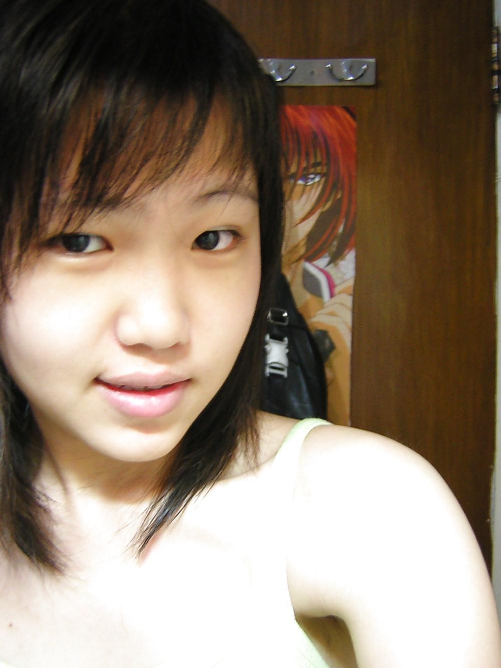 18P Indonesia Girl Panxxx Sxxter Part 2 at Home