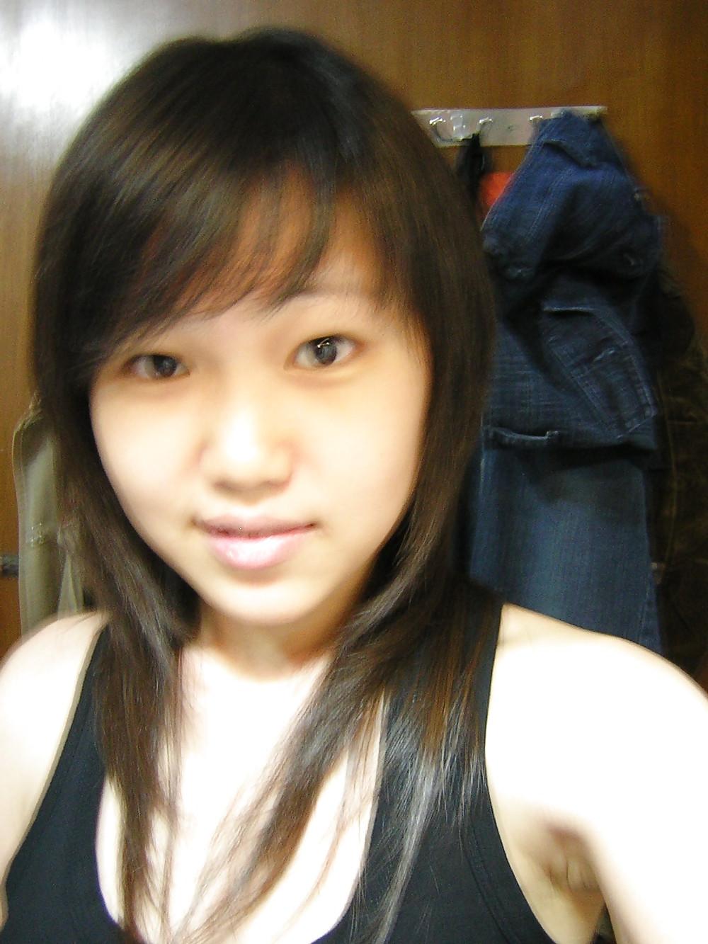 18P Indonesia Girl Panxxx Sxxter Part 2 at Home