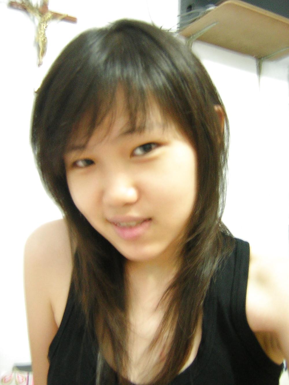 18P Indonesia Girl Panxxx Sxxter Part 2 at Home