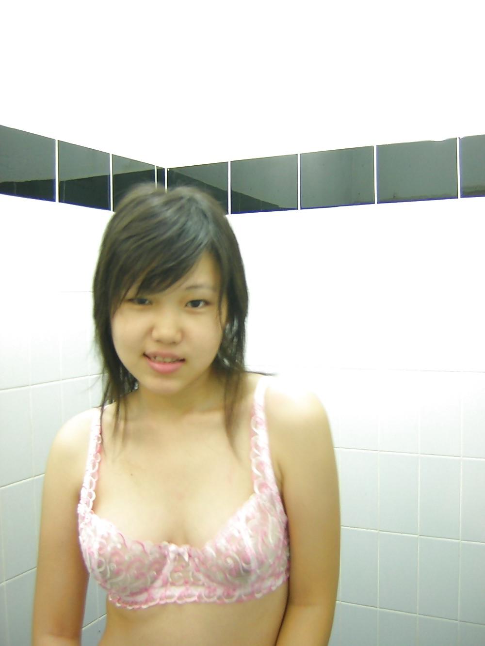 18P Indonesia Girl Panxxx Sxxter Part 2 at Home