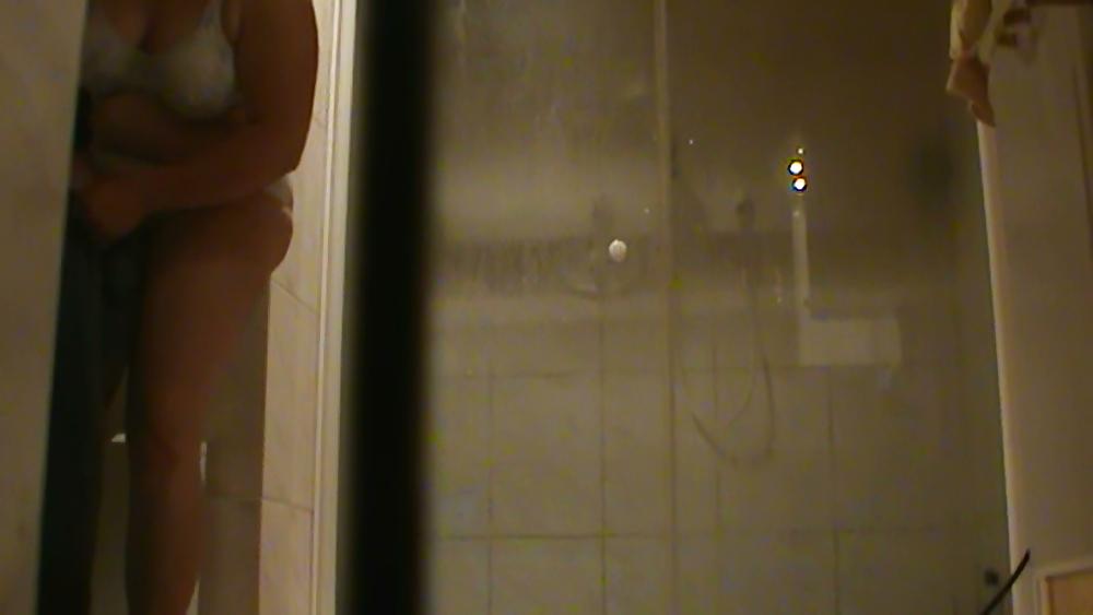 17P Bbw molli duschen