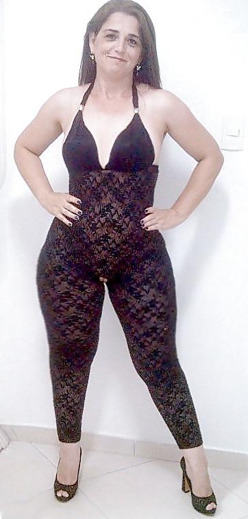 11P My Curvy Wife showing her soft juicy body