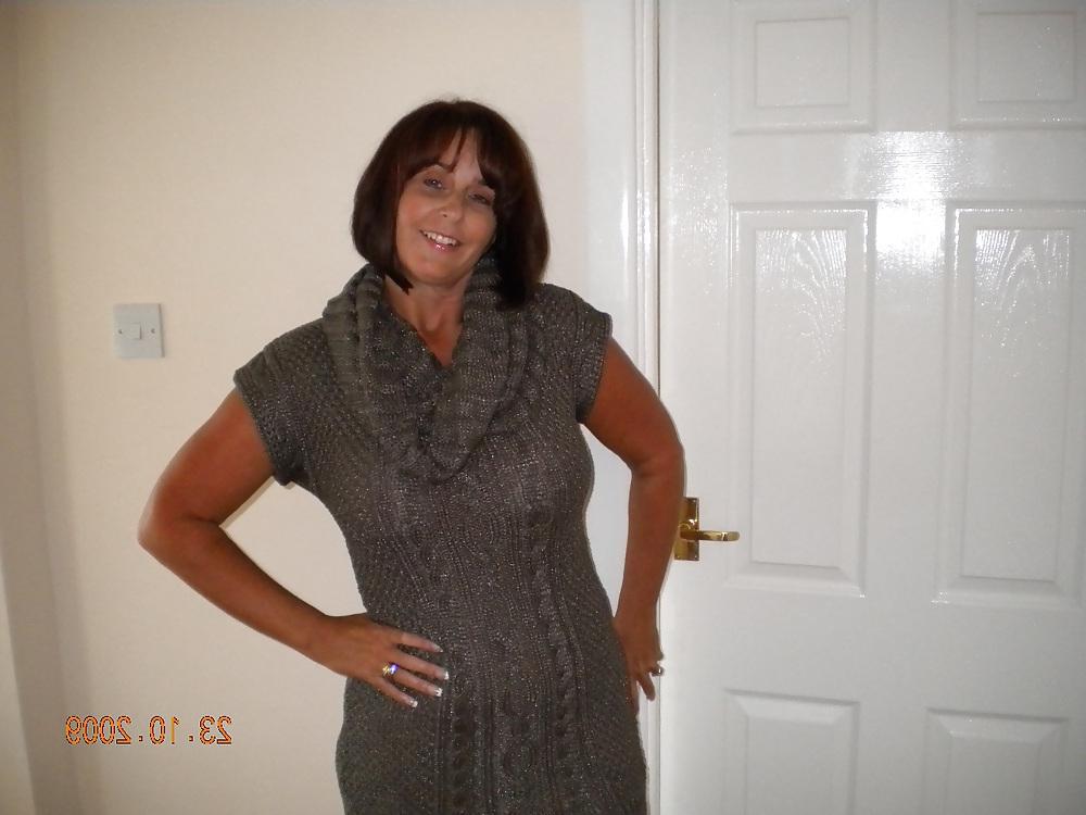 17P Tania posing at home