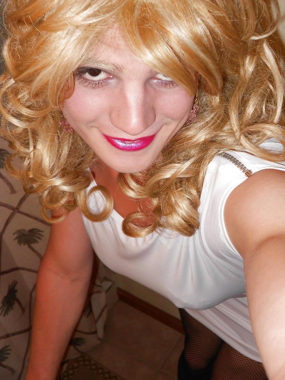 25P White Dress and Striptease Sissy Vanessa