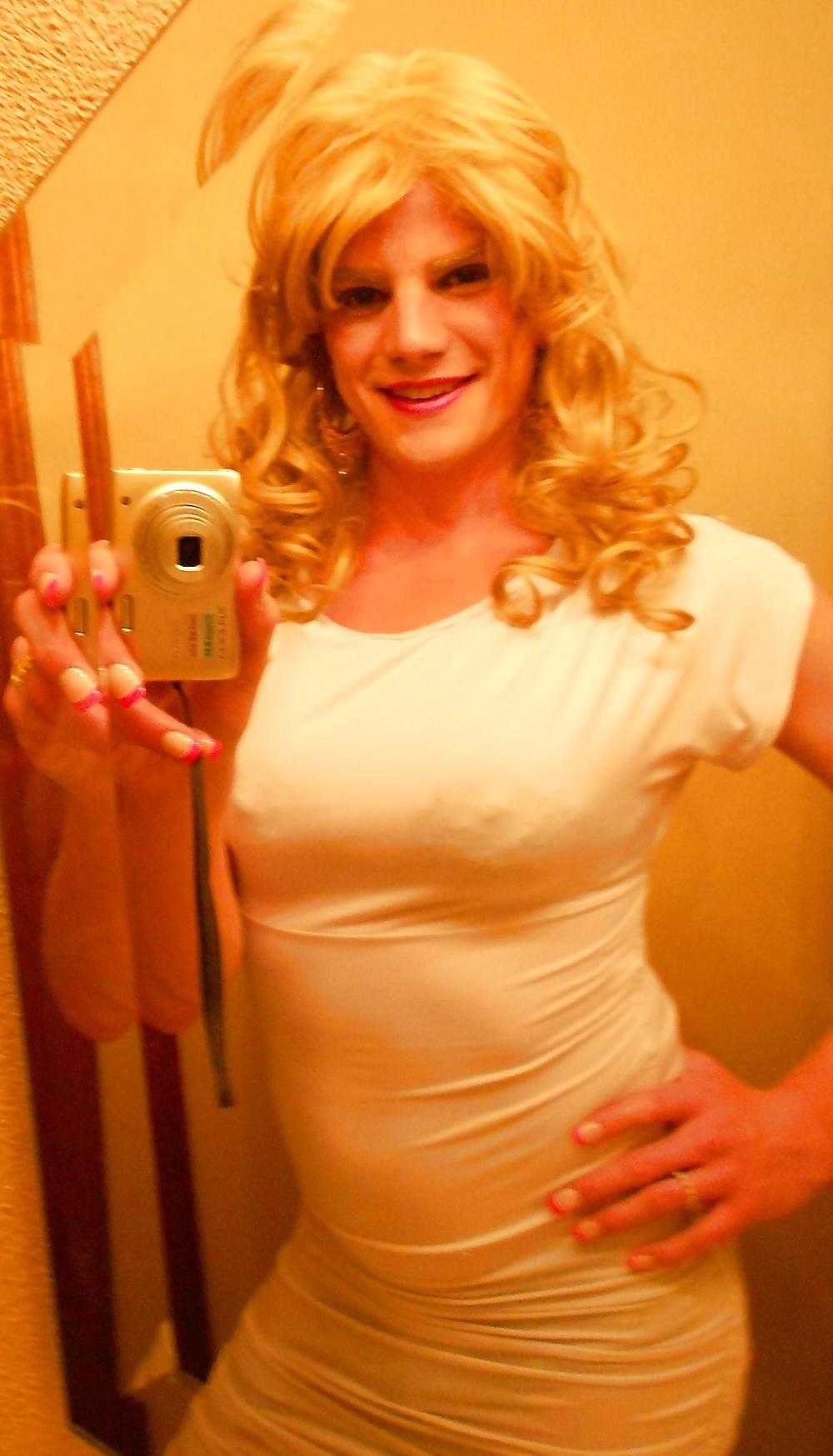 25P White Dress and Striptease Sissy Vanessa